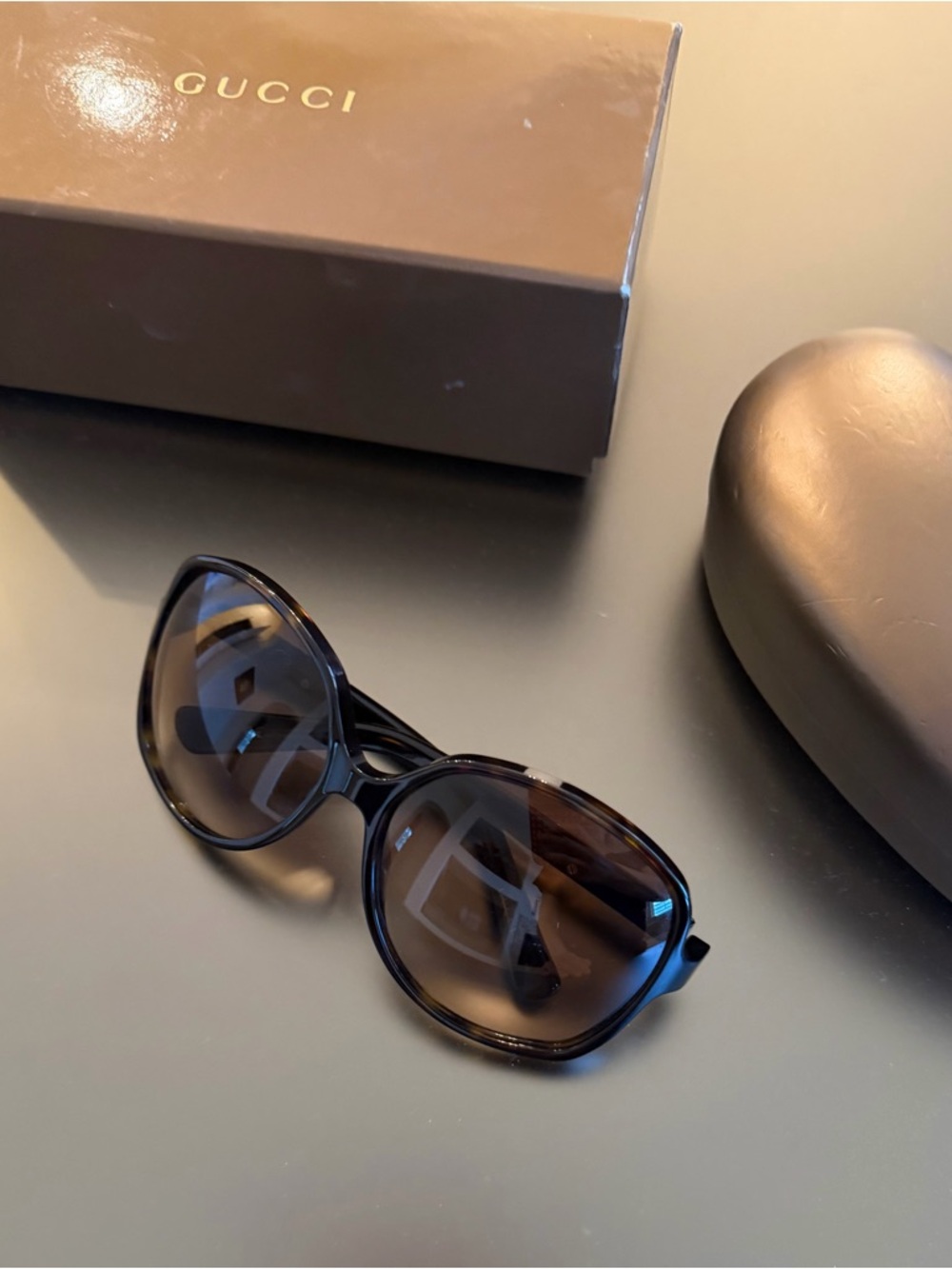 Gucci Women’s Sunglasses Brown Box and  Case Included - Picture 2 of 6